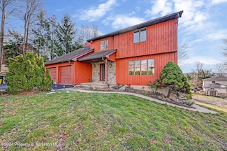102 Sean Dr, South Abington Township, PA 18411