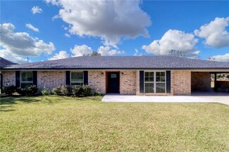 311 Tommys Ln, Lake Charles, LA 70615
