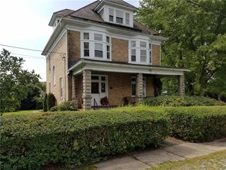 172 7th St, New Florence, PA 15944