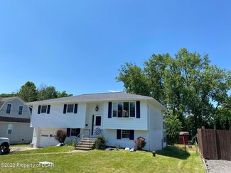 73 Jackson St, Dallas, PA 18612