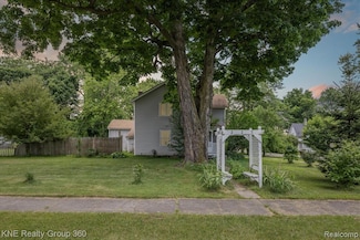 223 S Summit, Webberville, MI 48892