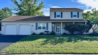 10 Berwick Ln, Sicklerville, NJ 08081