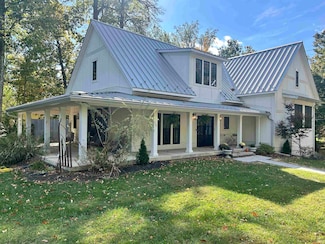 2104 E Woodstock Place, Bloomington, IN 47401