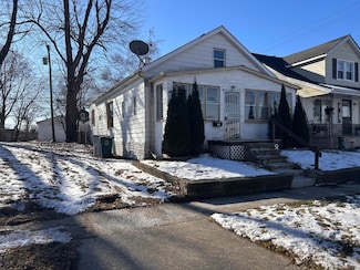 32 E George Ave, Hazel Park, MI 48030
