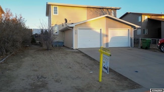 909 Skyline Dr, Douglas, WY 82633