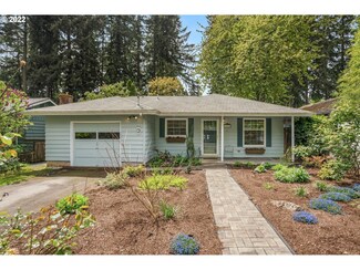 16661 Lake Forest Blvd, Lake Oswego, OR 97035