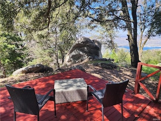 21650 Ballenger Rd, Crestline, CA 92322