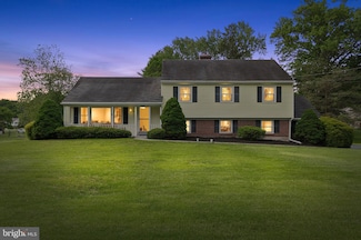936 Linda Vista Dr, West Chester, PA 19380