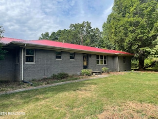 78 Baisley Ln, Crossville, TN 38572