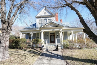 206 S Division St, West Point, MS 39773