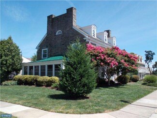 2435 Hillcrest Rd, Drexel Hill, PA 19026
