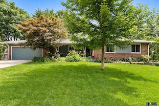 8021 Lillibridge St, Lincoln, NE 68506