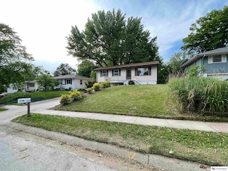 8090 Arbor St, Omaha, NE 68124