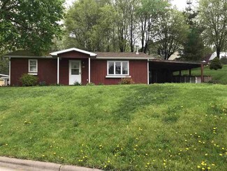 494 Diagonal St, Highland, WI 53543