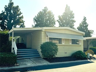 24001 Muirlands Blvd Unit 4, Lake Forest, CA 92630
