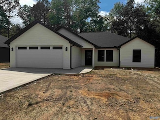 160 Josiah Cir, Centre, AL 35960