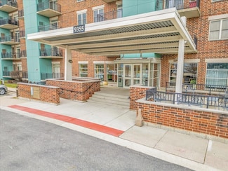 9355 Irving Park Rd Unit 506, Schiller Park, IL 60176