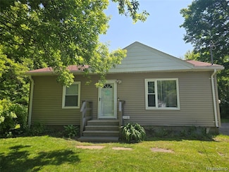 3516 Mills Acres St, Flint, MI 48506