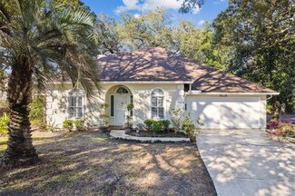 2526 Captain Hook Dr, Fernandina Beach, FL 32034