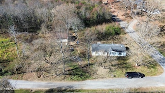 104 Druid Hill Rd, Tellico Plains, TN 37385