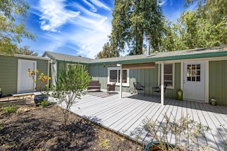637 Goodwin Ave, Penngrove, CA 94951