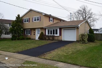 18 Carlow Way, Hazlet, NJ 07730