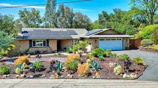 2518 Nabal St, Escondido, CA 92025