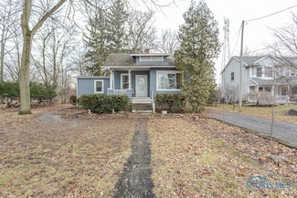 30255 Bates Rd, Perrysburg, OH 43551