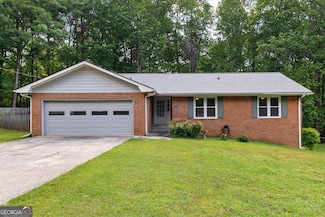 295 Merrydale Dr, Fayetteville, GA 30215
