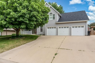 1430 Michael Dr, Pecatonica, IL 61063