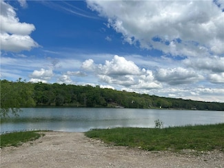 158 Greentree Ridge, Mound City, KS 66056
