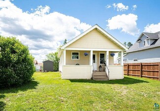 836 6th St, Duluth, MN 55810