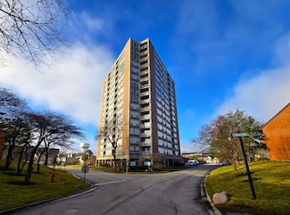 3925 Triumvera Dr Unit 16C, Glenview, IL 60025