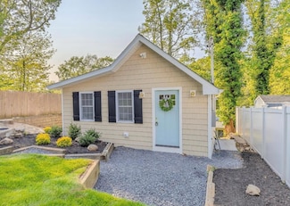 11 Clubhouse Dr, Rocky Point, NY 11778