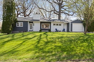 3200 Lee Ave N, Golden Valley, MN 55422