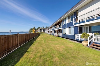 28120 Redondo Beach Dr S Unit 109, Des Moines, WA 98198