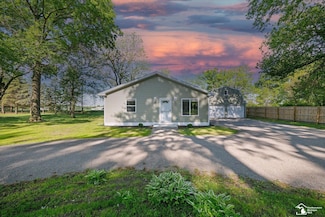 6861 Whiteford Center Rd, Lambertville, MI 48144