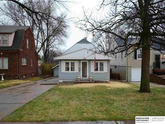 4831 Pine St, Omaha, NE 68106