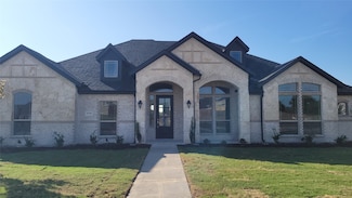 1936 Comanche Dr, Desoto, TX 75115