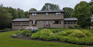 33 Preston Rd, Trumbull, CT 06611