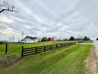 N8415 Branch Rd, Ixonia, WI 53036