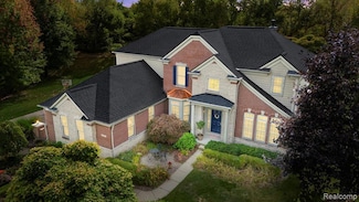 3707 Barn Meadow Ct Unit 42, Lake Orion, MI 48362