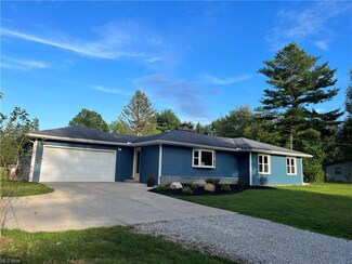 1793 Orchard Dr, Akron, OH 44333