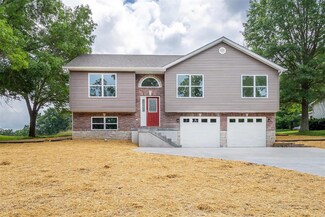 12775 Tall Pine Dr, Sainte Genevieve, MO 63670