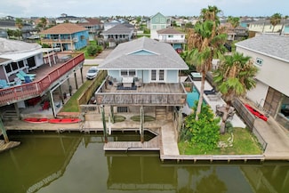 4004 Ector Dr, Galveston, TX 77554