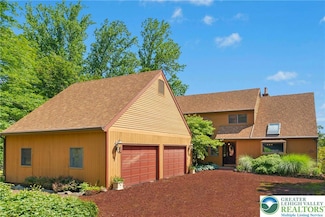 1565 Mine Spring Ln, Upper Black Eddy, PA 18972
