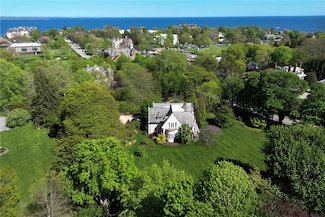 14 Leroy Ave, Newport, RI 02840
