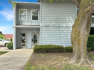 232 S Dewey St Unit 105, Fairmont, MN 56031