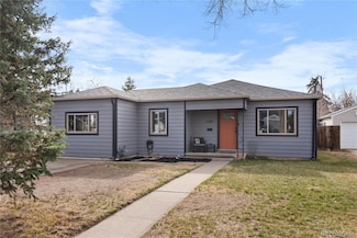 2381 Newark St, Aurora, CO 80010