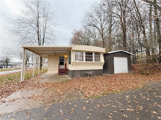 73 Redwood St, Beloit, OH 44609